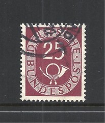 GERMANY SCOTT 678 USED VF – 1951 25pf DK ROSE LAKE ISSUE – NUMERAL & POST HORN