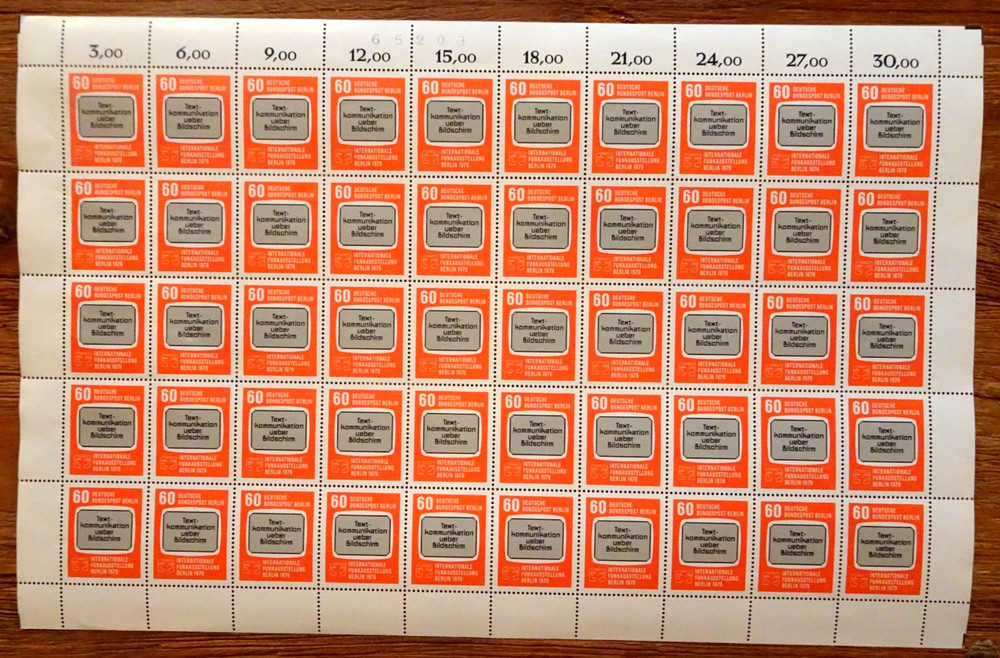 Berlin IFA No. 600 LUXURY Bow Clean Mint Radio Exhibition 1979 MNH