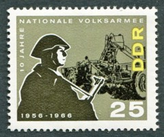 GERMANY East DDR 1966 25pf SGE882 mint MNH FG National People’s Army Anniv #B04