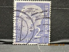 The listing is:(1)1954 Deutsche Dr. Theodor Heuss 2DM Postage Stamp-LH