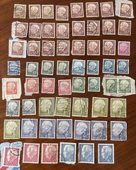 GERMAN DEUTSCHE REICH POST 20 PFN & 1933 President Hindenburg Medallion 600Stamp