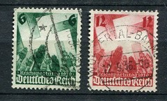 German Reich WW II : Salute to Nazi Swastika set from 1936 – used