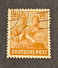 24pf Deutsche Post Reapers/Harvest Postage Stamp 1948