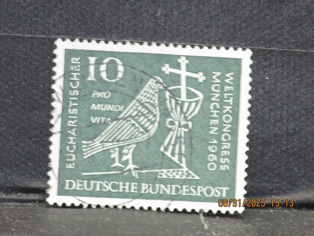 The listing:(1)1960 Deutsche Eucharistic World Congress 10 Pfg Postage Stamp-LH