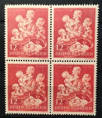 GERMANY 1943 BLOCK OF 4 MOTHER & CHILD # 859 MNH