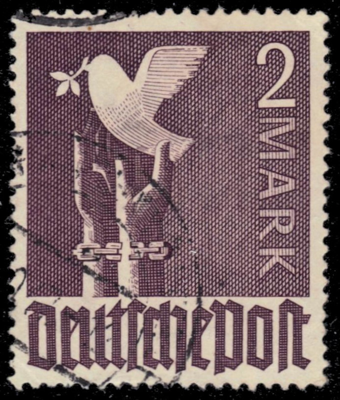 GERMANY 575 – Reaching for Peace Dove „1947 Dark Brown Violet“ (pc15649)
