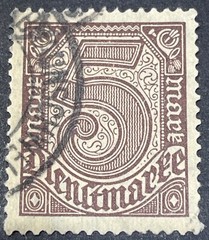 Germany SC #O13 Used; LHM; 5m brown on yellow paper -1920- Official