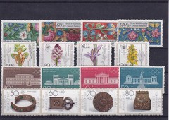 Bundesrepublik MNH ** 4 sets (e) 1960’s -80’s