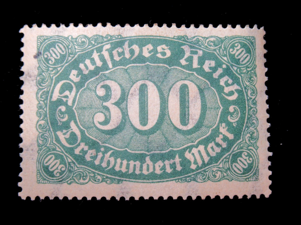 Germany Stamp Scott 158 Deutsches Reich Numeral of Value 300 Mark 1922 MNH