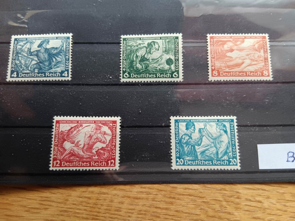 Third Reich 1933, Wagner Operas complete Set B-perforation in MNH . See photos.