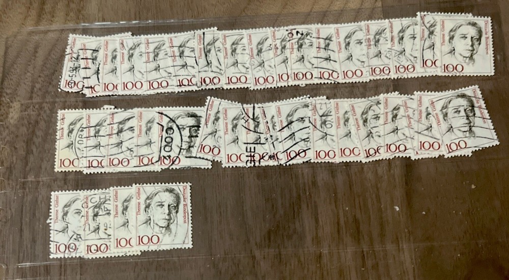 35 USED #1484 100pf Therese Giehse value $12 look 1305