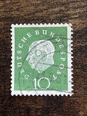 Germany West Deutsche Bundespost 1959 10 Pfg Green Used Actual Stamp TKS903*