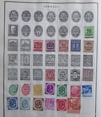 151 VINTAGE GERMAN WEIMAR REPUBLIC HYPER INFLATION STAMPS 6 PAGES STAMP ALBUM