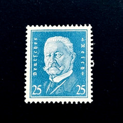 GERMANY Stamp – 1928 Paul von Hindenburg 2nd President Sn 377 MLH r7