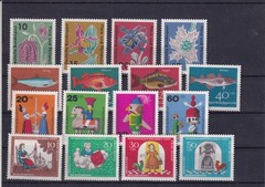 Bundesrepublik MNH ** 4 sets (c) 1960’s & 70’s