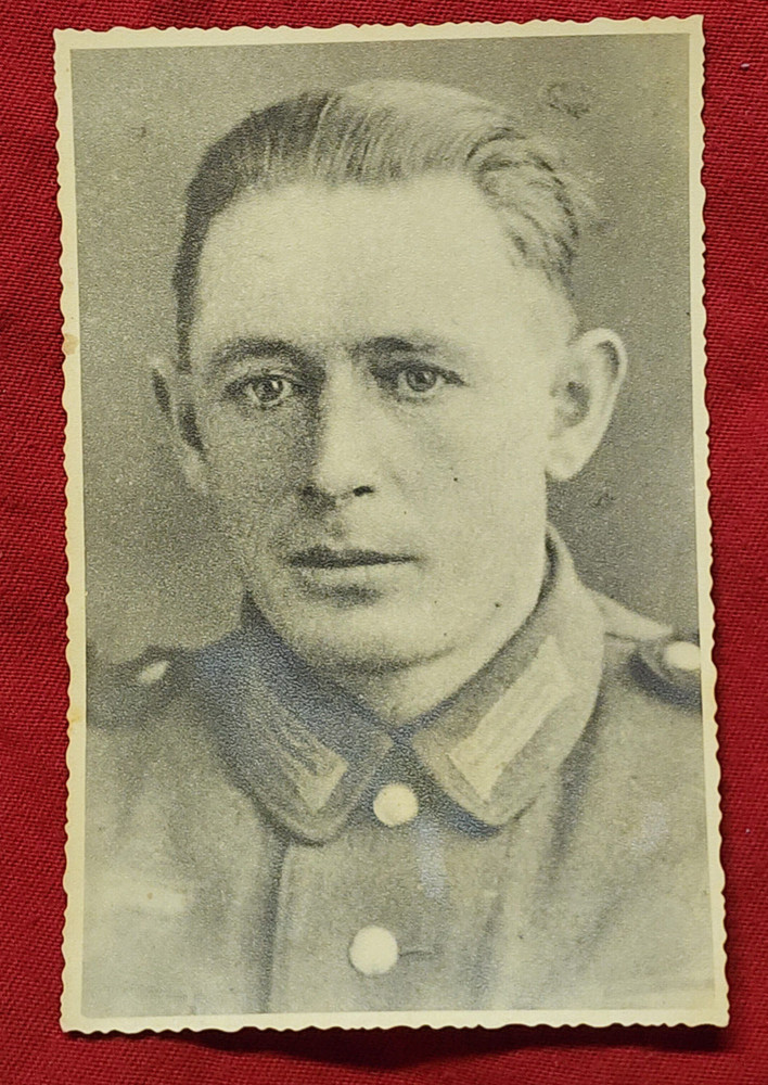 Original WWII WW2 Germany German postcard Army soldiers portrait photo