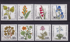 Bundesrepublik/Berlin MNH ** Flower sets from 1981