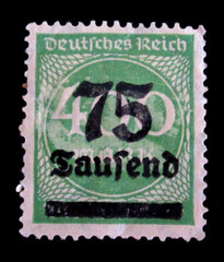 Germany Stamp Deutsche Reich 75 Saufend on 400 Mark Scott 251 Mint Hinged