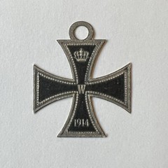 RARE 1914 GERMANY WILHELM IRON CROSS IMPERIAL CROWN ADHESIVE DECAL STAMP