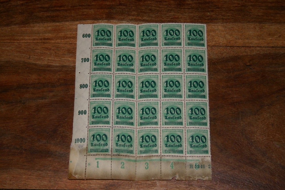 Rare ¼ Sheet of 25 Deutsches Reich (1923) 400 Mark 100 Tausend Overprint Stamps