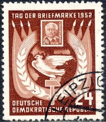DDR #Mi319 Used 1952 Flags Corn Garland Peace Dove Hammer [112]