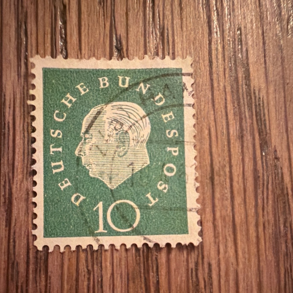 Germany Deutsche Bundespost 10 Green/White Politicians Used Postage Stamp