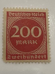 Germany Deutsches Reich 200 Mark Red Numeral Postage Stamp OG NH