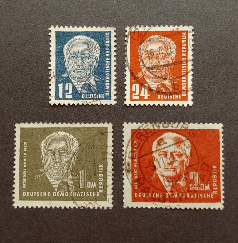 PIECK SET 12PF-2DM VF USED DDR GERMANY K18