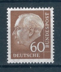 Germany 1957 President Heuss New Colours 60pf brown stamp MNH. Sg 1122f