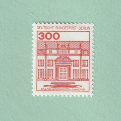 Berlin MNH ** 677 from Castles set