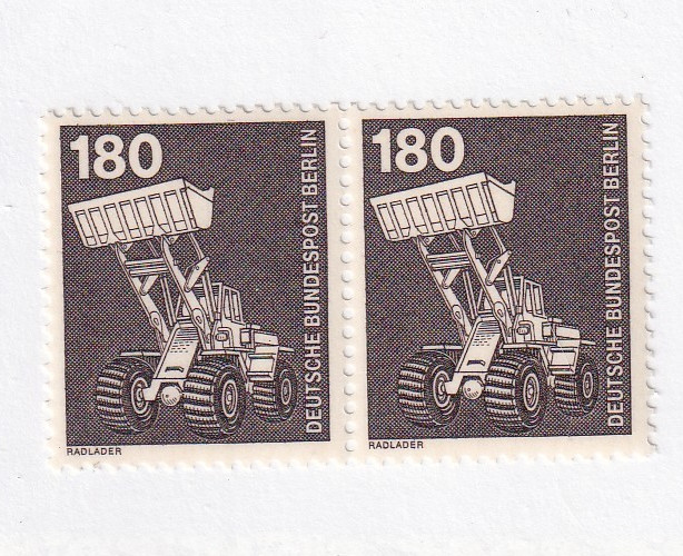 Berlin MNH ** 585 180pf from technology set pair