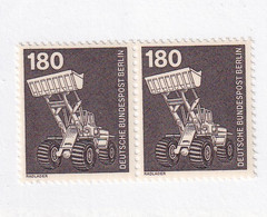 Berlin MNH ** 585 180pf from technology set pair