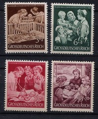 German Reich WW II : Nazi Mother and Child set from 1944 – mint NH