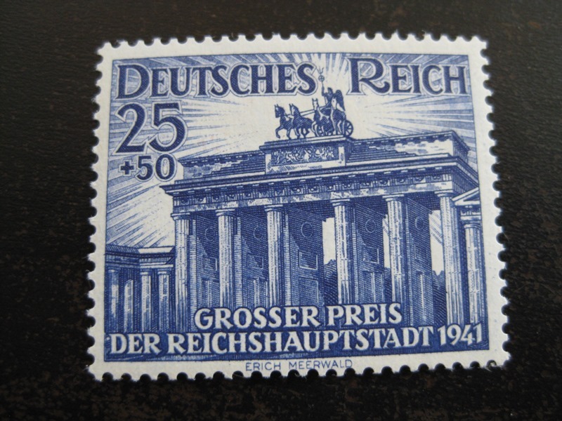 THIRD REICH 1941 mint Berlin Horse Race stamp!