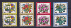 Berlin MNH ** 473-6 Scott 9NB 110-3 Flowers vertical pairs