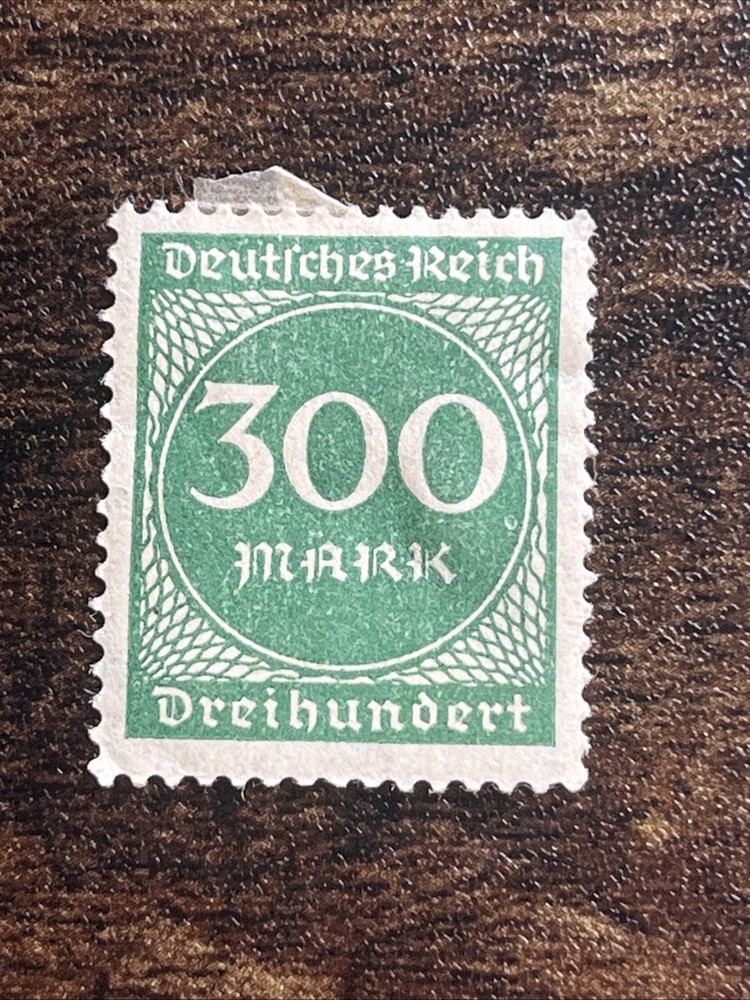 Deutsches Reich Foreign 300 Mark Green Used Actual Stamp TKS1057*