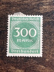 Deutsches Reich Foreign 300 Mark Green Used Actual Stamp TKS1057*