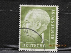 The listing is:(1)1954 Deutsche Dr. Theodor Heuss 1 DM Postage Stamp-LH