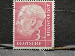 The listing is:(1)1954 Deutsche Dr. Theodor Heuss 3DM Postage Stamp-LH