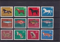 Bundesrepublik MNH ** 412-5, 529-32, 578-61 Animal sets from 1960’s