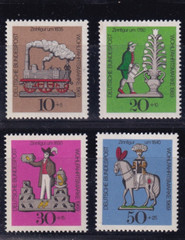 Bundesrepublik MNH ** 604-5 Scott B450-3 Tin toys