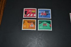 GERMANY SCOTT #1059-1062 TRAFFIC SIGNS MNH SET OF 4