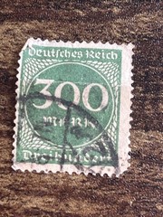 Deutsches Reich Foreign 300 Mark Green Used Actual Stamp TKS1616*