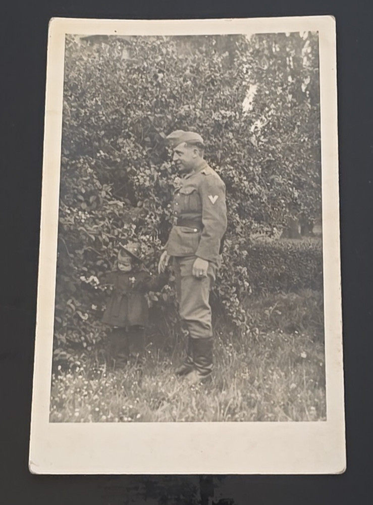 ARMY SOLDIER FATHER w CHILD WW2 WWII German Wehrmacht Military photo Postcard