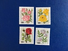 GERMANY BERLIN 1982 USED OR MNH FLOWERS FLORIBUNDA GRANDIFLORA TEA ROSE HYBRID