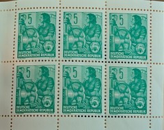 German Postal Booklet – Contains 18 MNH stamps