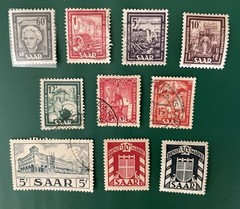 10 Saar Stamps From The 1950s: 1 MNH , 3 MH, 6 Cancelled