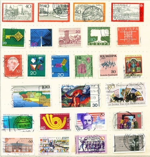 Germany selection of 66 with some „back of the book“ on 2 album pages.