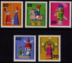 W Germany 1971 Humanitarian Relief Wooden Toys + Christmas SG 1607-11 MNH