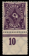 GERMANY 185a – Numeral and Post Horn „1922 Dark Reddish Violet“ (pc13675)